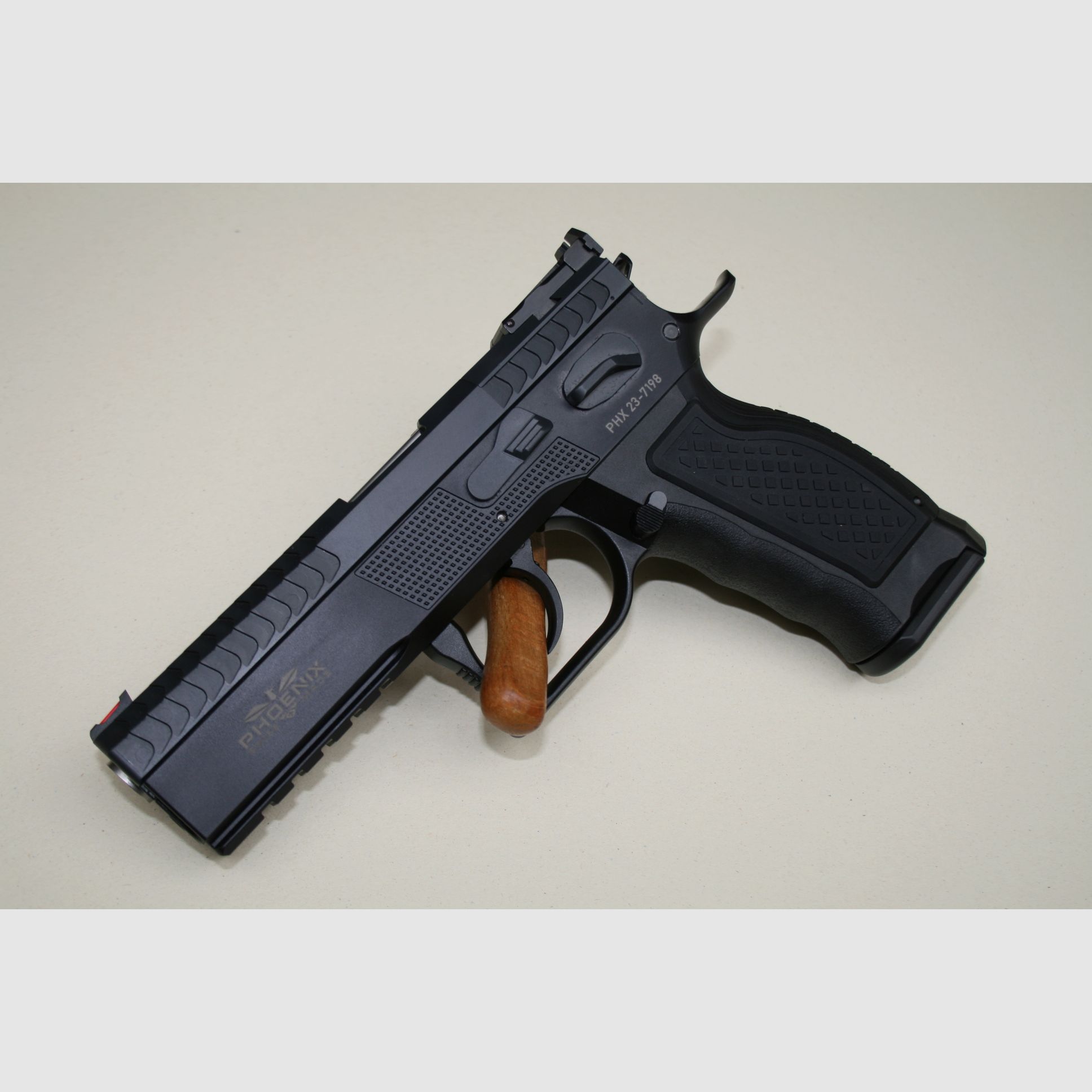 Pistole PHOENIX PREDATOR SA/DA Optik 9×19, Bild 2 von 9