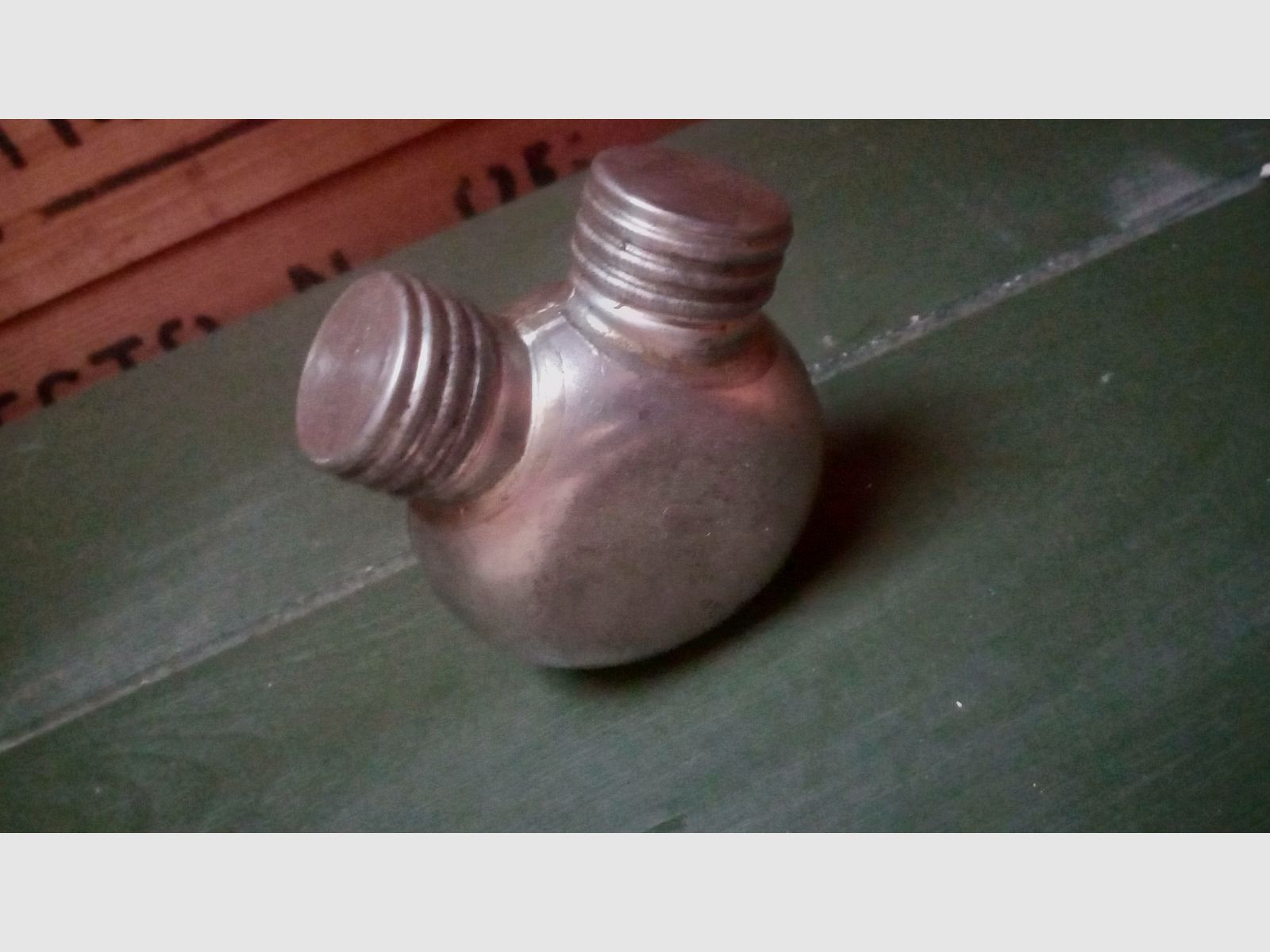 Contenitore per olio d'arma presumibilmente russo per AK47 AK74 SKS PPSh RPD ecc.