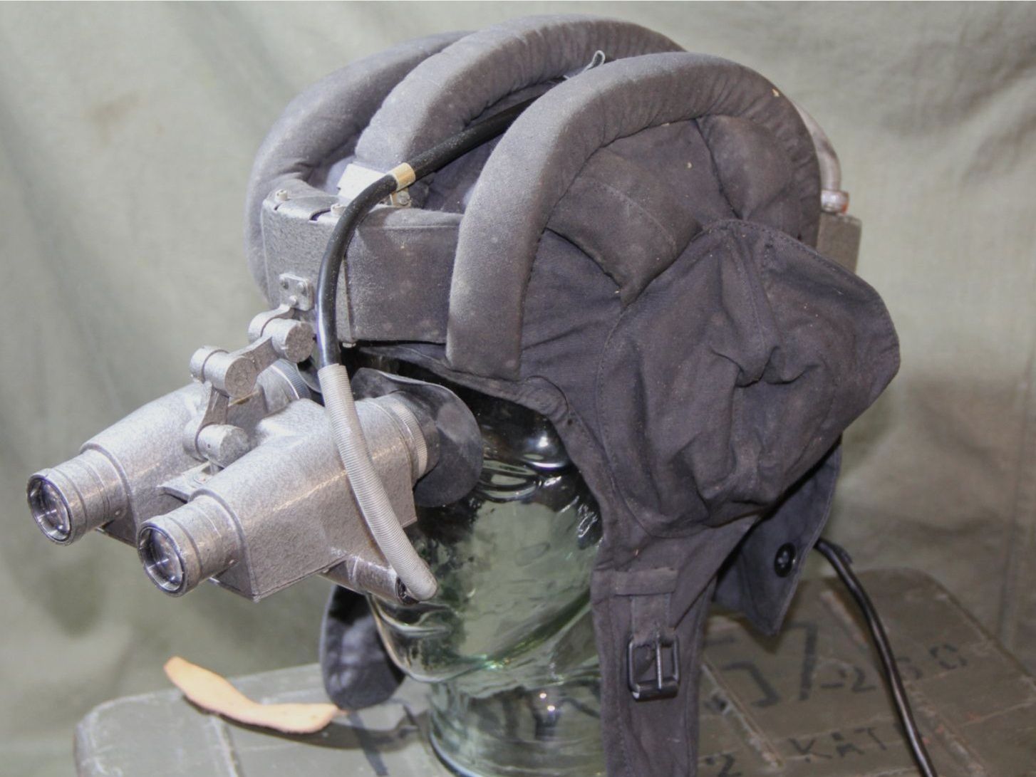 PNW 57, casque de tank avec dispositif de vision nocturne, NVA / Pologne / URSS