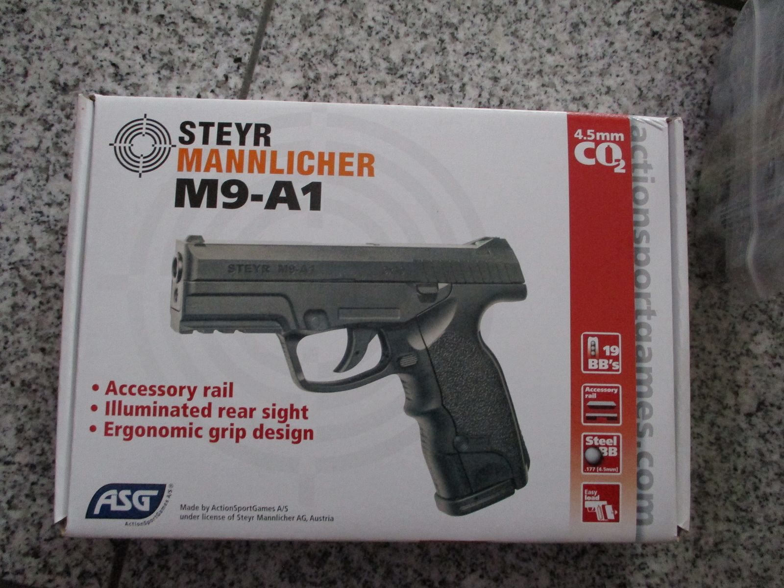 Luftdruck Pistole Steyr  M9A1 - CO2 -  4,5mm BB + 3 x 1500 BB + 20 Umarex 12g Kapseln  NEU