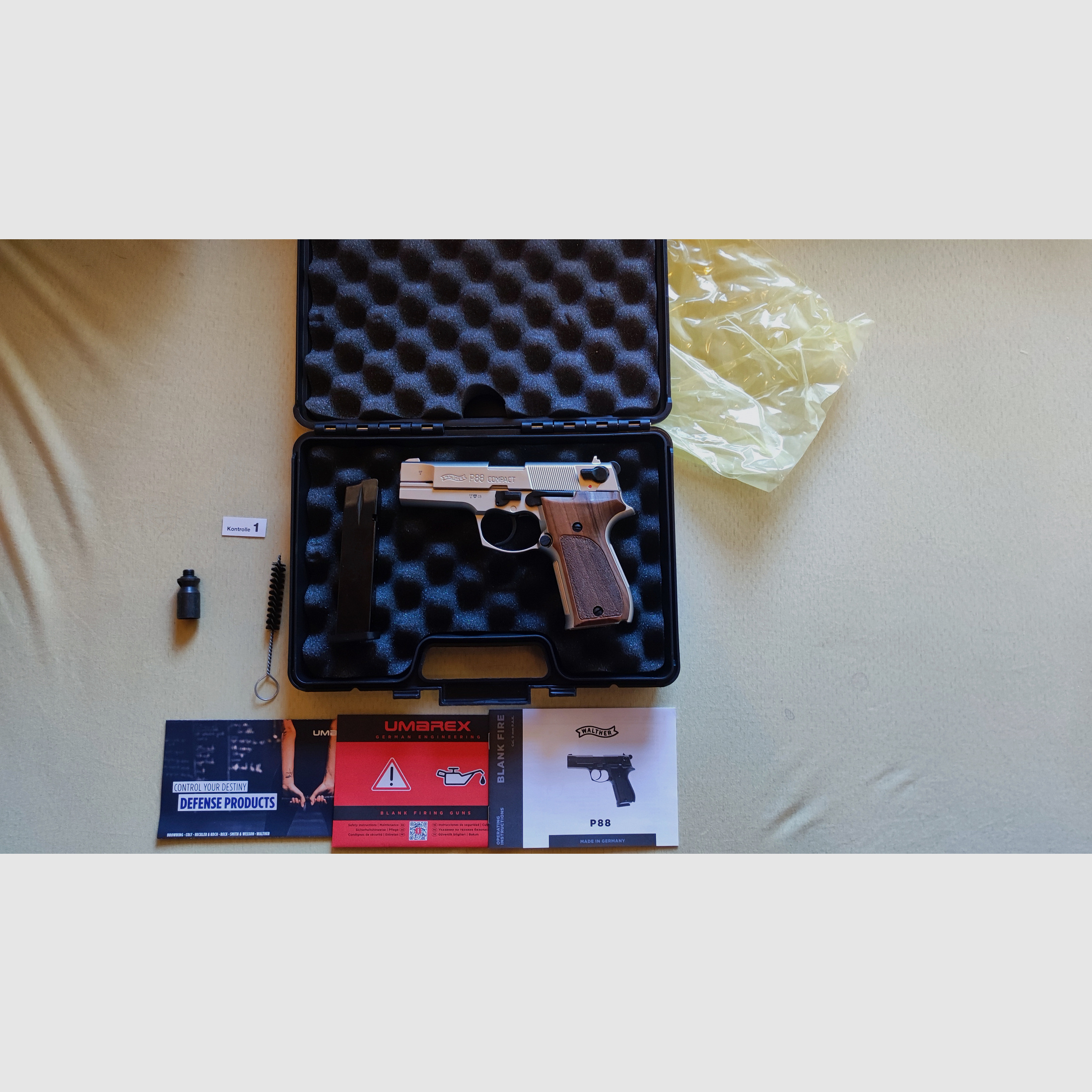 Walther P88 Compact Nickel-Holz 9 mm PAK SRS Waffe