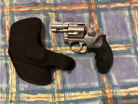 Revolver Smith & Wesson 38 Special stainless