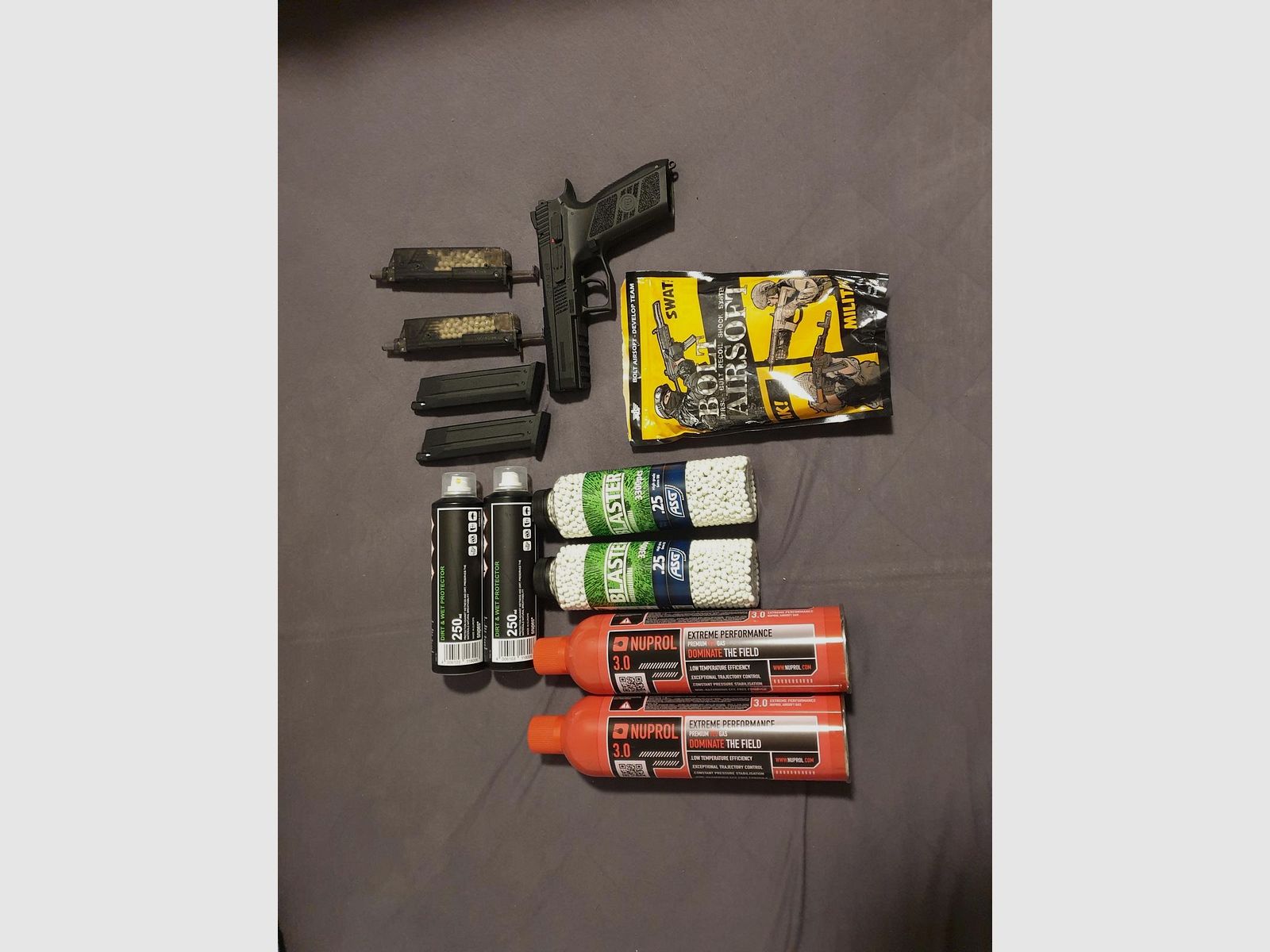Airsoftpistole CZ P-09 (0,7 Joule) + umfangreiches Zubehör – neuwertig
