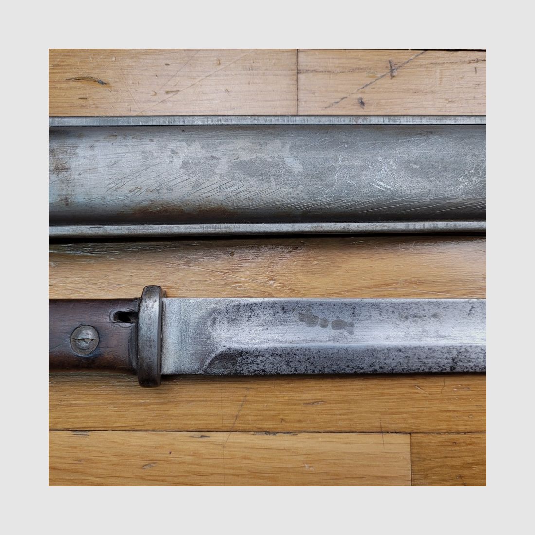 Peu courante baïonnette allemande S14 – rare variante « Odéon » – vers 1915 – fourreau FAG – ersatz – A nettoyer complètement mais parfait état., image 10 sur 14
