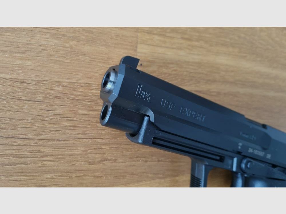 Heckler & Koch USP Expert