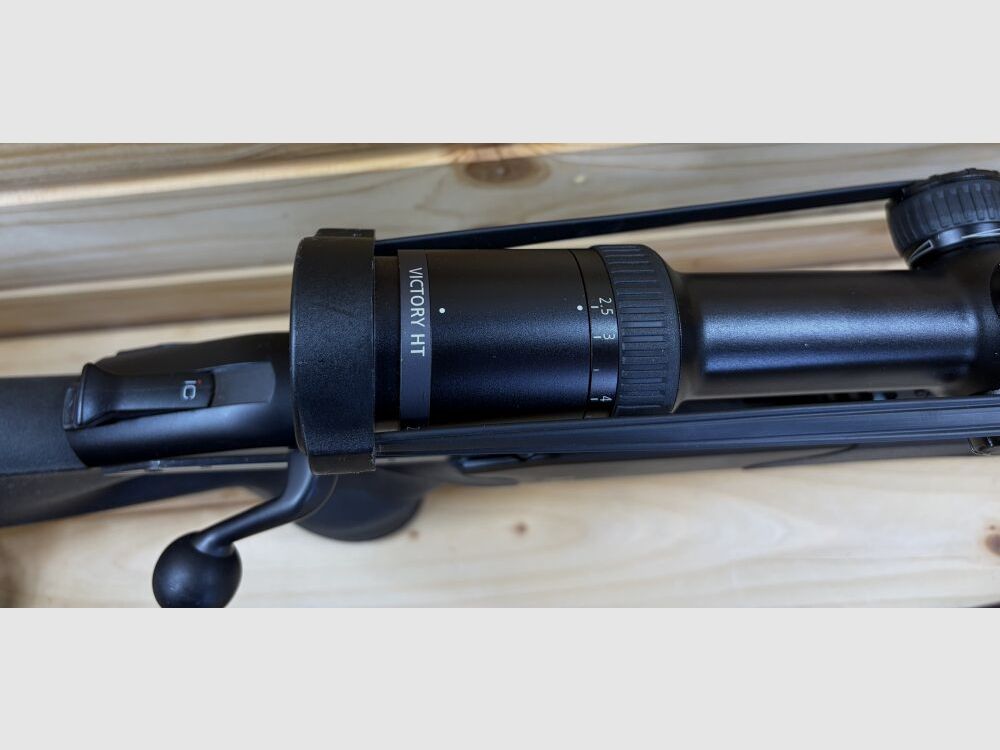 Blaser R8 Ultimate with Kickstop in .308Win with Zeiss Victory HT riflescope .308Win