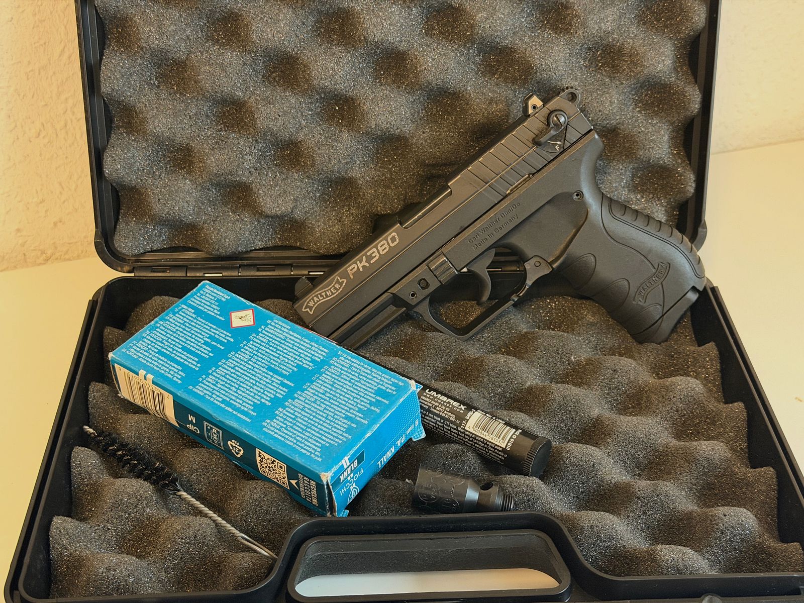Pistola de gas de alarma Walther PK 380 con cierre de acero y set