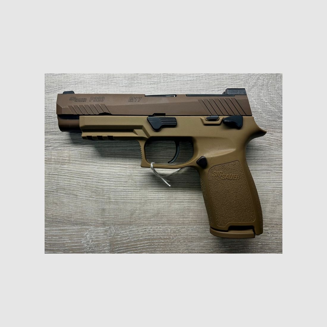 SIG SAUER P320 M17, image 1 sur 4