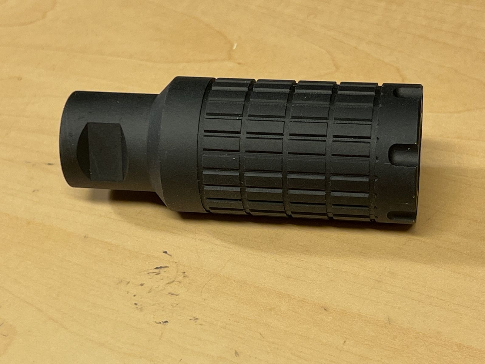 Hamulec wylotowy do Airsoft z gwintem negatywnym M14 wersja metalowa czarna typ 2