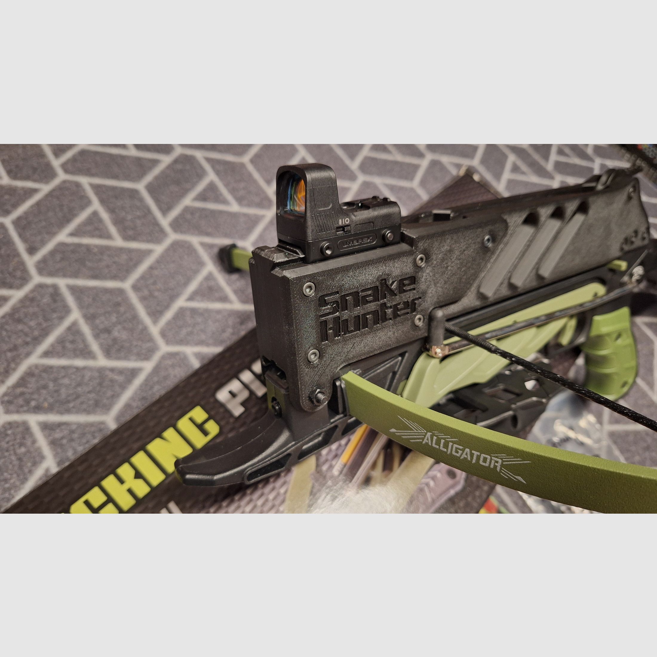 Pistolen-Armbrust "Snake Hunter" 7Schuß Magazin/Red Dot/Tasche-NEU!