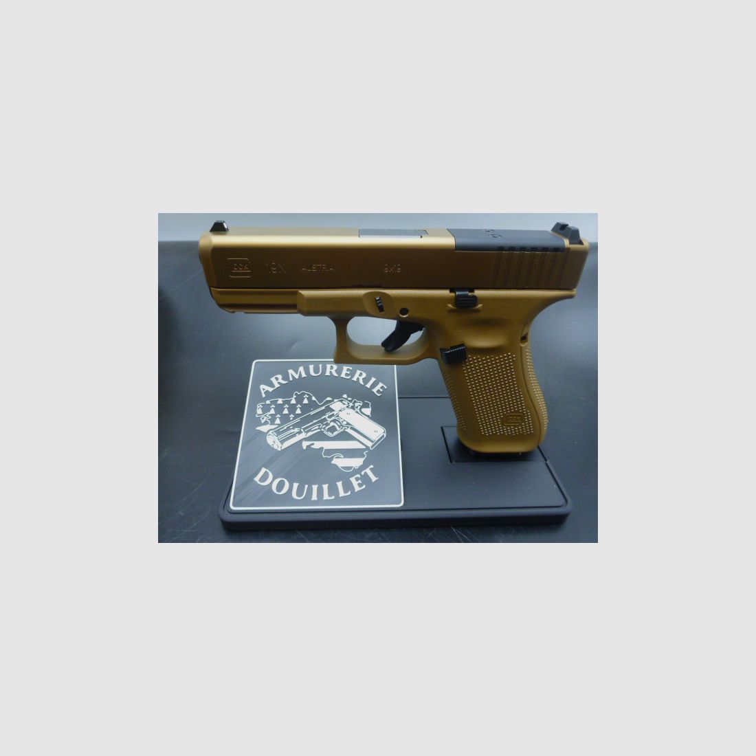 GLOCK 19X MOS COYOTE Pistol, image 1 of 9