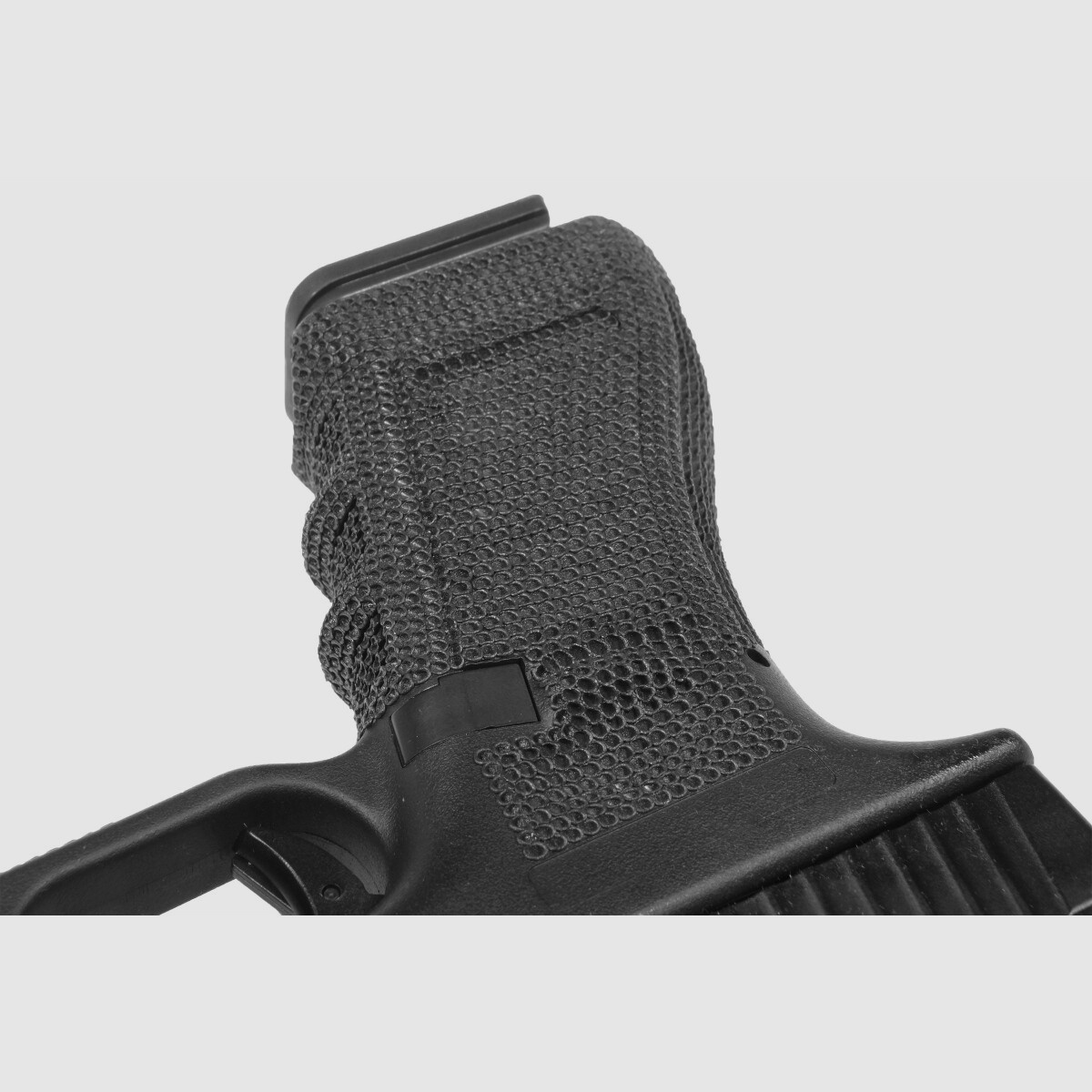 P04 GBB Airsoft Pistole in Schwarz | Delta Armory