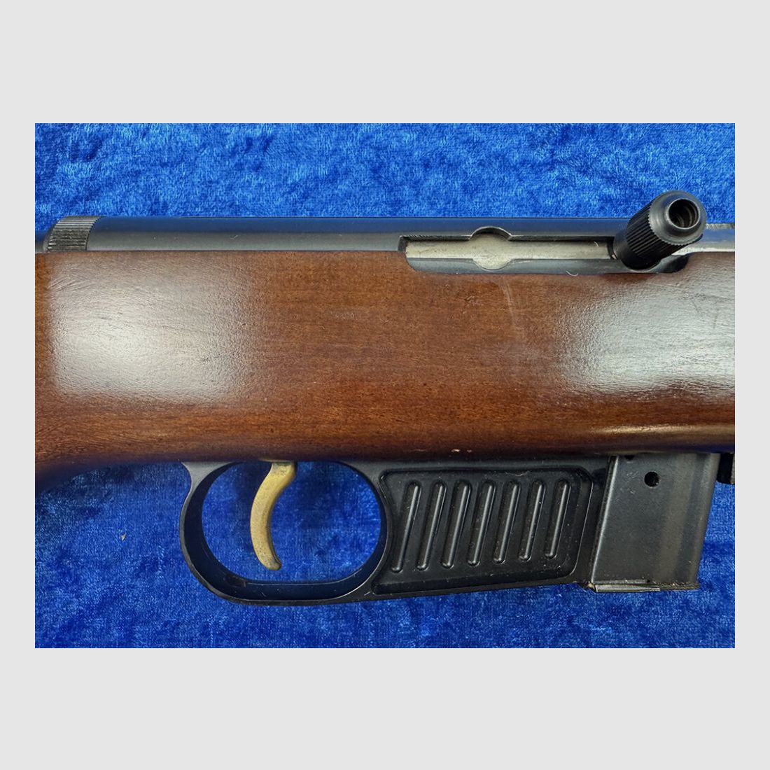 Voere KK-semiautomatico