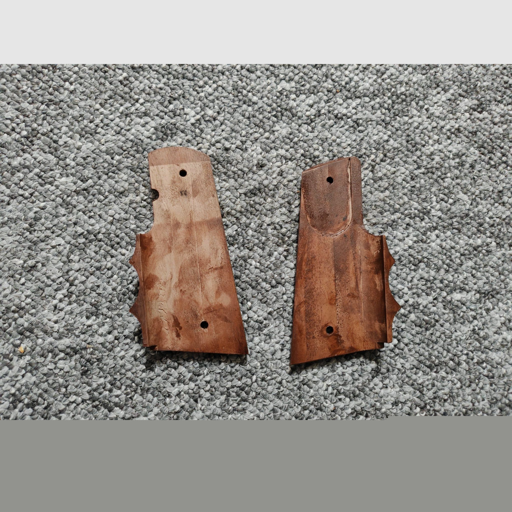 Combat Griffschale aus Holz für Colt 1911 (mit ein wenig Bearbeitung auch für Umarex 1911 oder andere Schreckschuss-Derivate geeignet) NEU