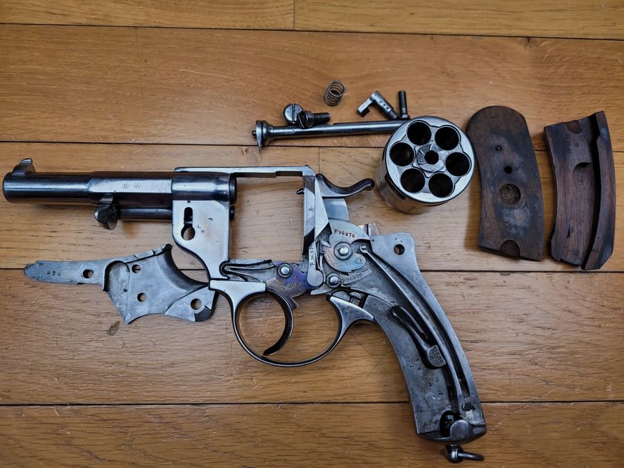 Très beau revolver réglementaire Mod 1873 11mm73 – intégralement mono matricule – encore du jaune paille – Top état !, image 2 sur 36