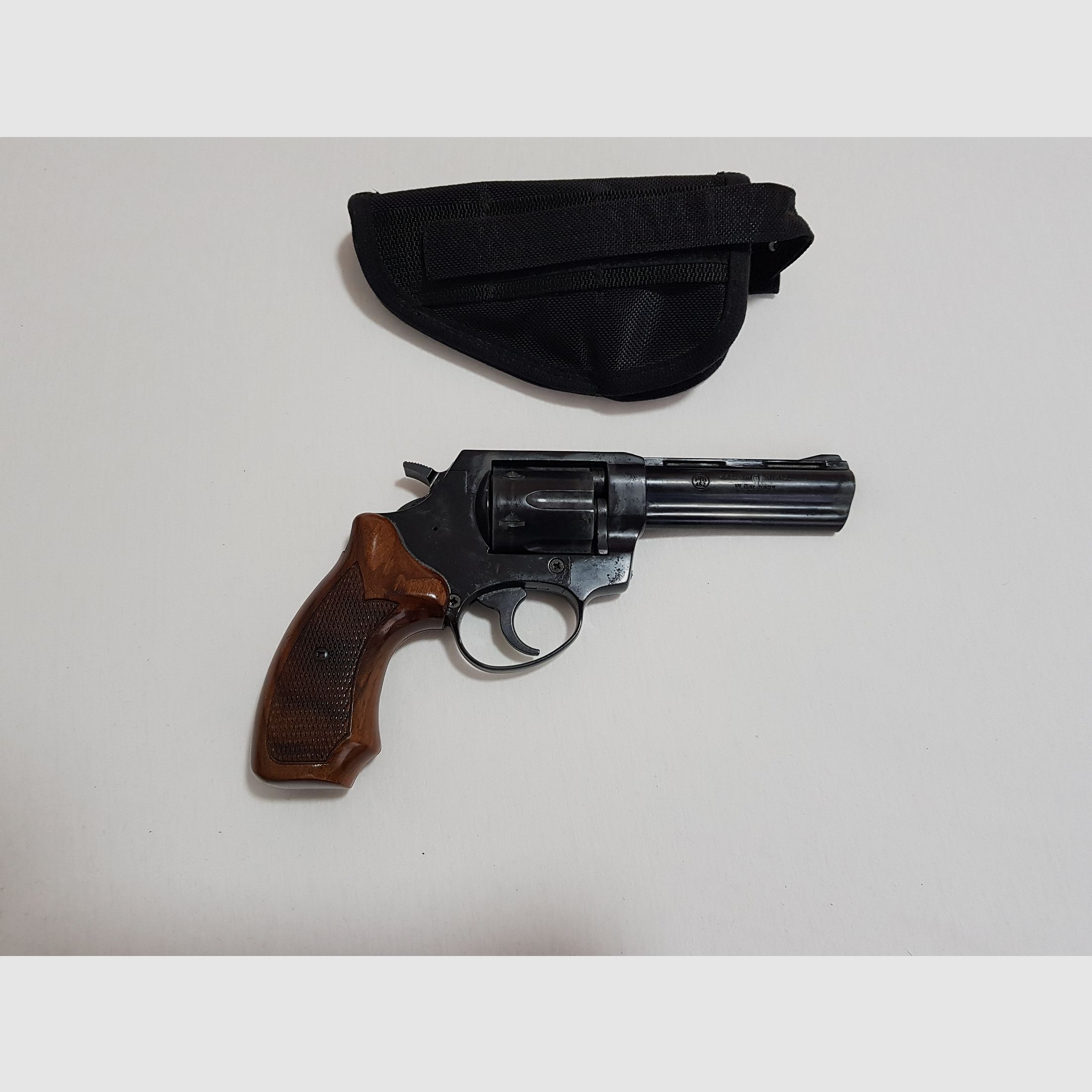 Röhm RG 99 brüniert mit Holzgriffschalen .380 R / 9mm Knall Schreckschuss Pistole 6 Schuss Trommel Kontakt: yardsalez@proton.me