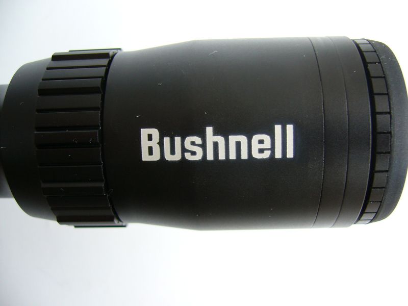 Bushnell Zielfernrohr 5-15x40 mit Mil-Dot Absehen. Eine erstklassige Leistung für kleines Geld.