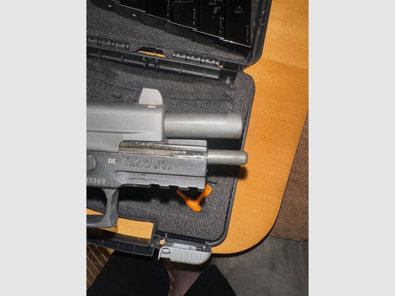  SIG Sauer Ha.Pistol 9mmLuger SIG Sauer P226 US Navy-SEALS (9mmPara/9x19) and HOLSTER