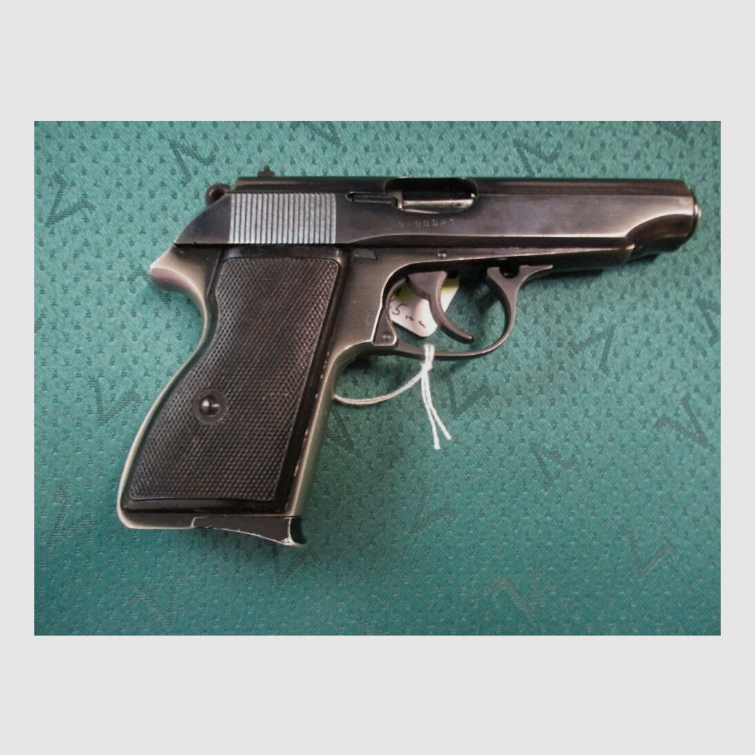 Pistole vermutl. rumänischer Nachbau einer Walther PP PP