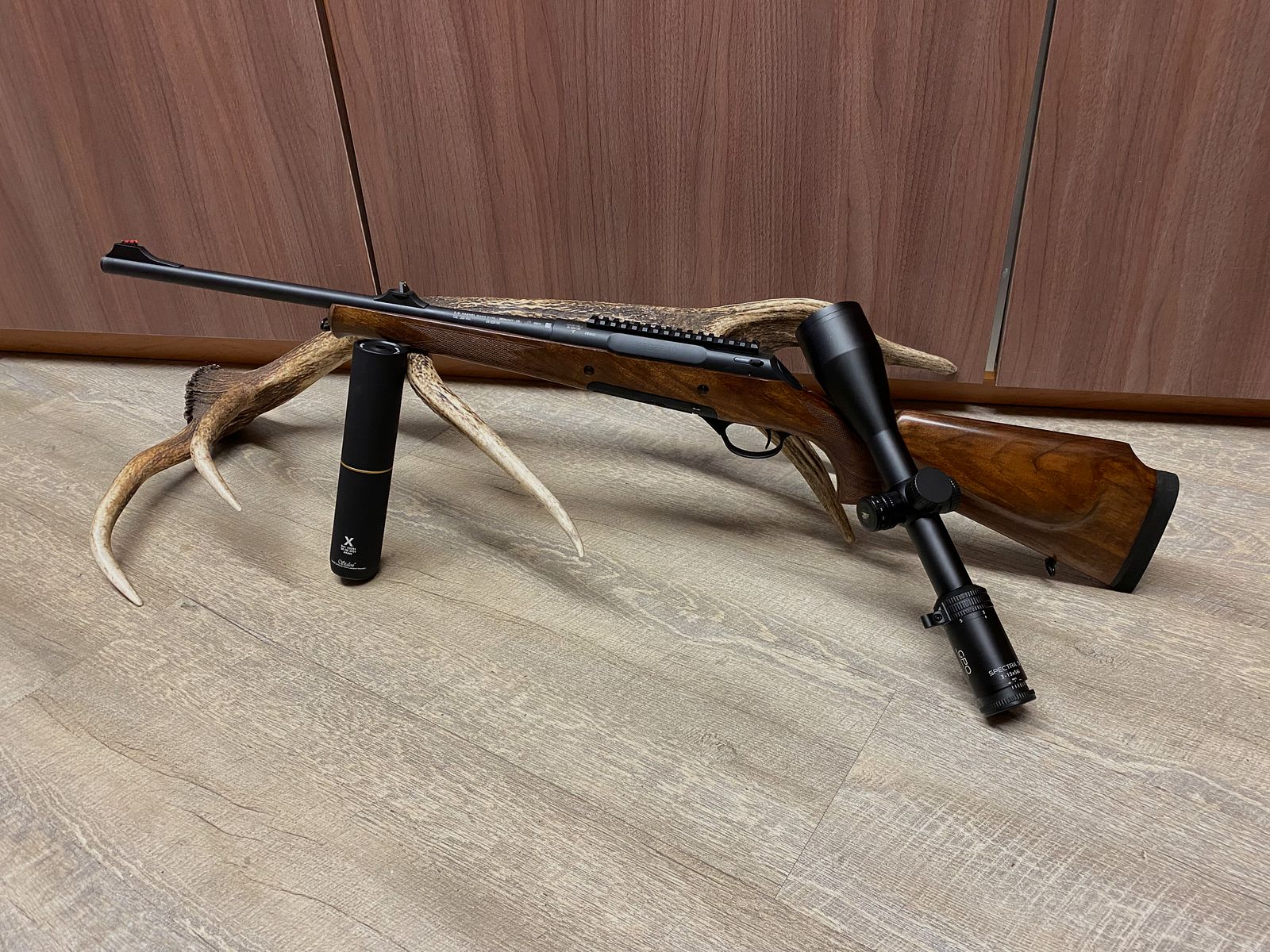 Haenel Jaeger 10 Lady Timber Compact, z GPO Spectra 5x 3-15x56 i Stalon X108