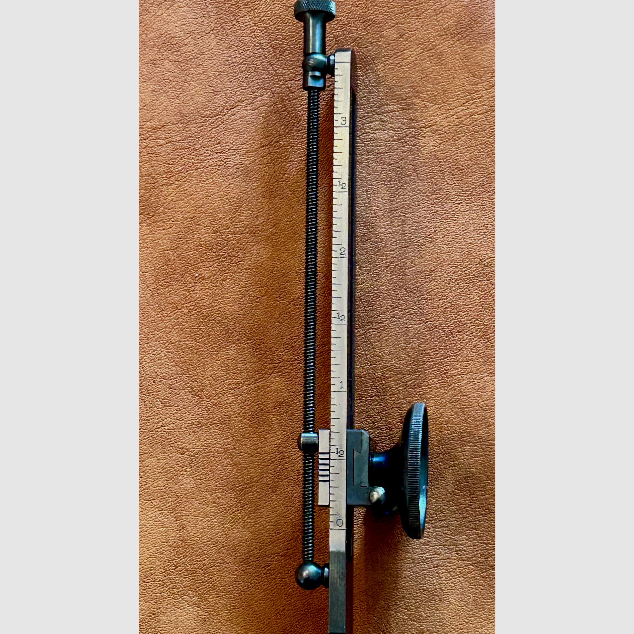 Long Range Tang Sight für eine 74er Sharps von Tom Axtell „The Riflesmith“