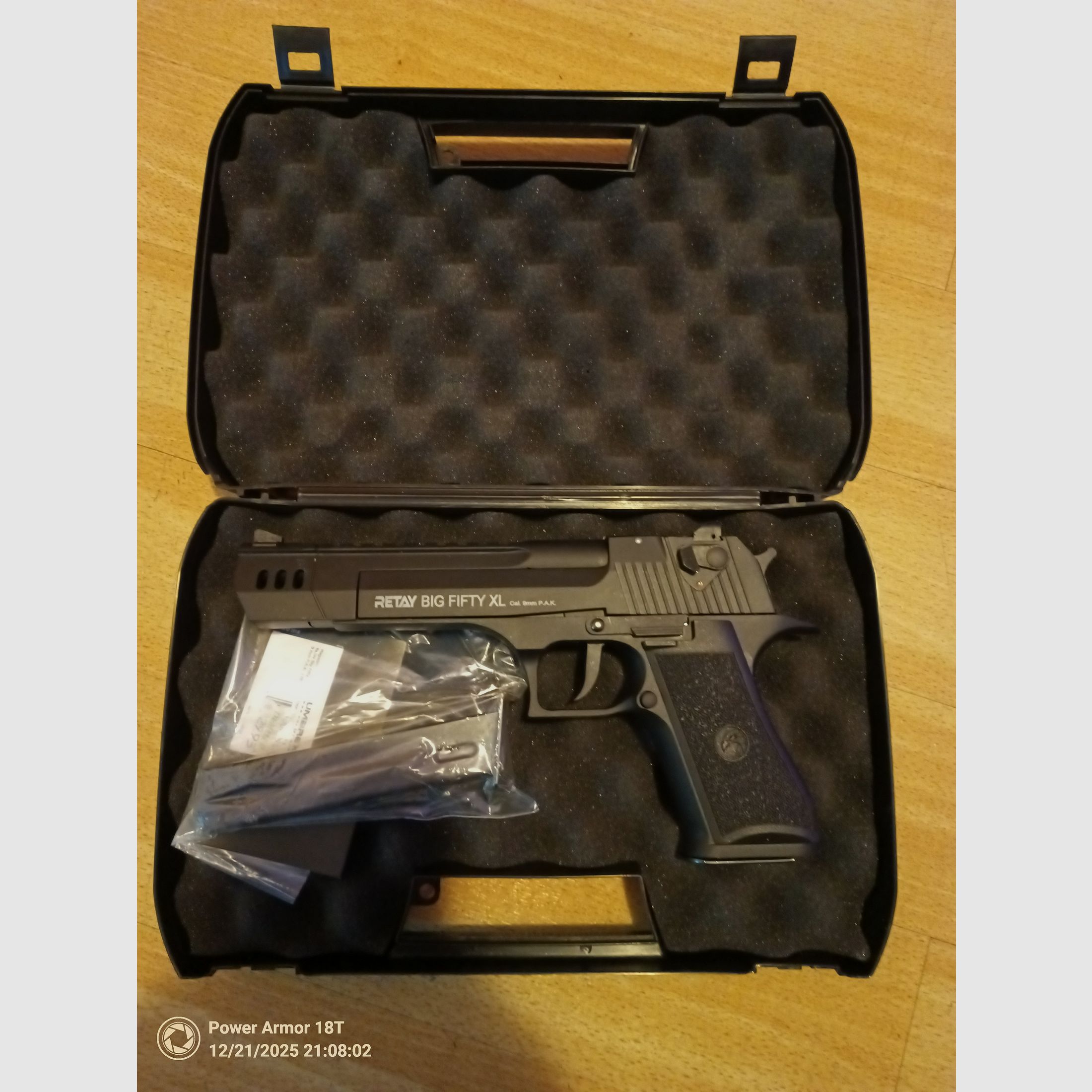 Retay Big Fifty XL including spare magazine