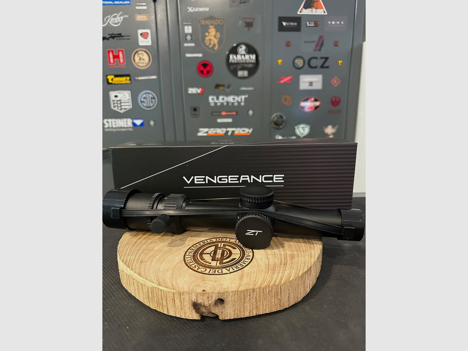 Ottica ZeroTech Vengeance 1-8×24, Bild 1 von 2