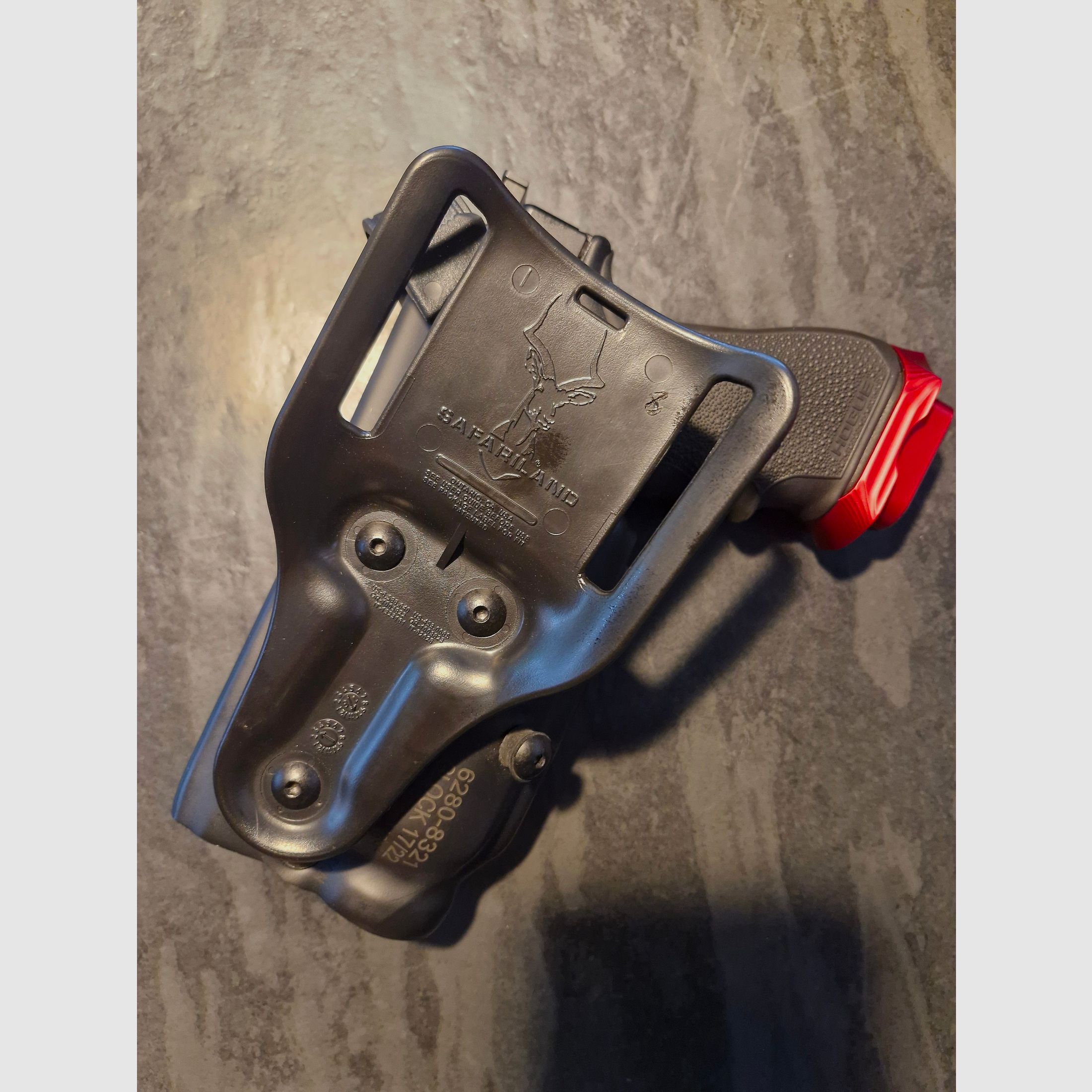 Holster for Glock 17/22 Safariland
