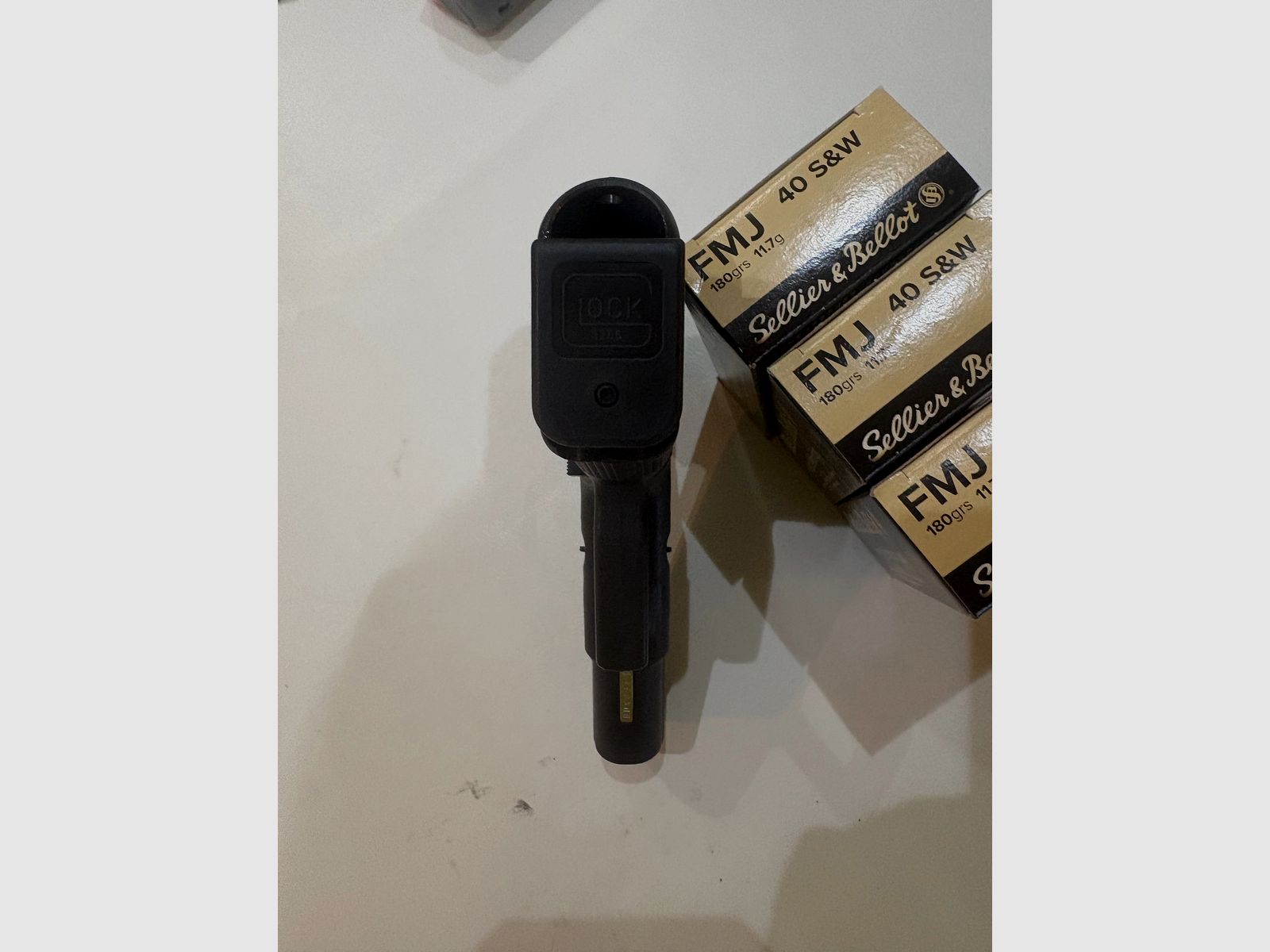 Glock 23 Kaliber 40S&W met 135 schoten munitie Gen 2