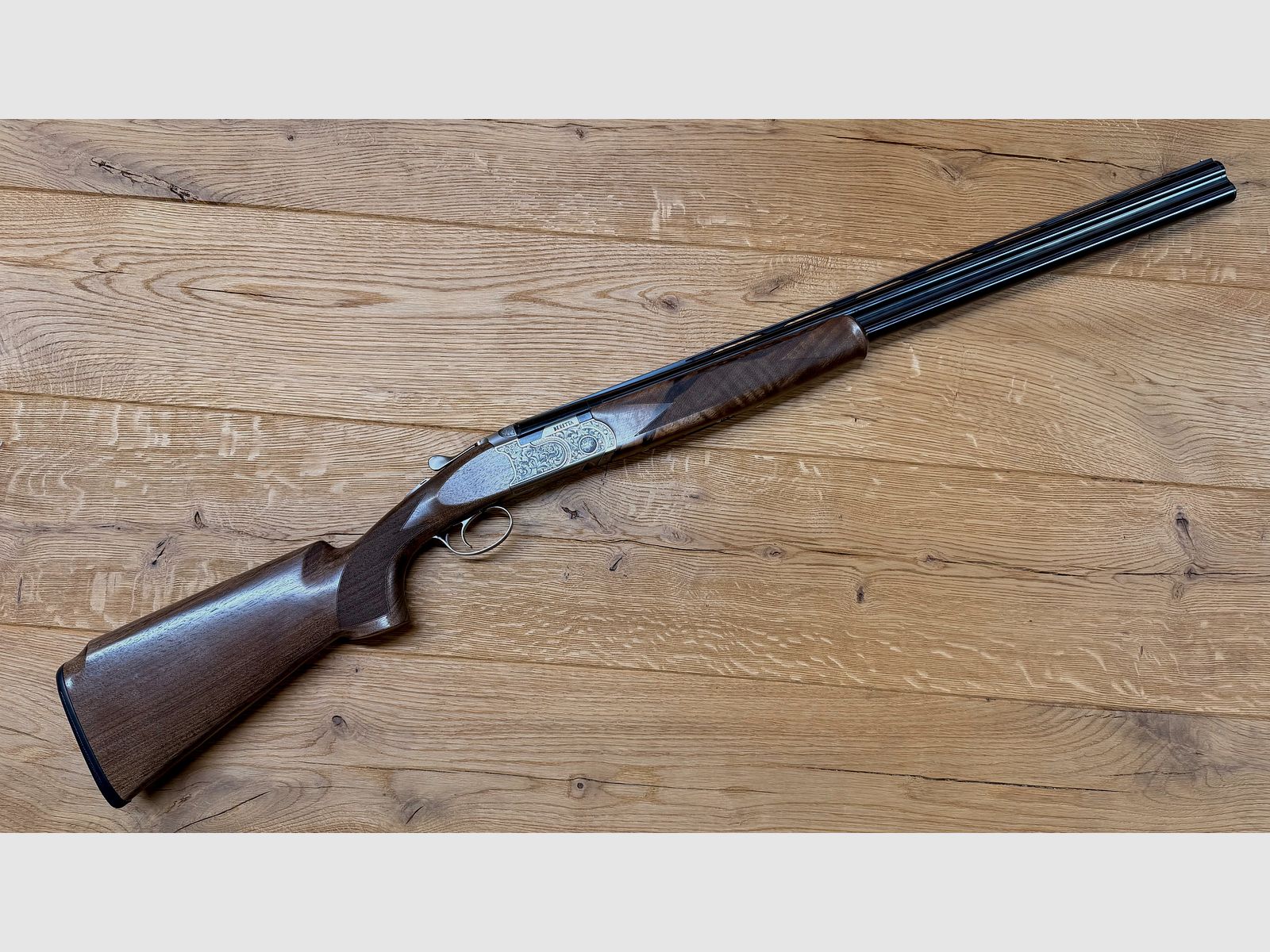 Beretta 686 Silver Pigeon 1 Vittoria hunting over-and-under shotgun / 12/76 / barrel length 71cm