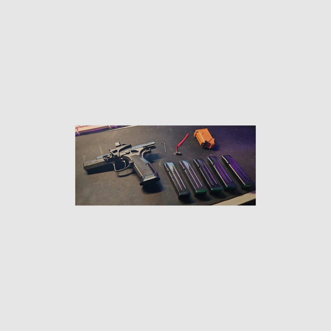 CZ TS2 Racing Green Custom Mod inkl. Zubehör und Munition