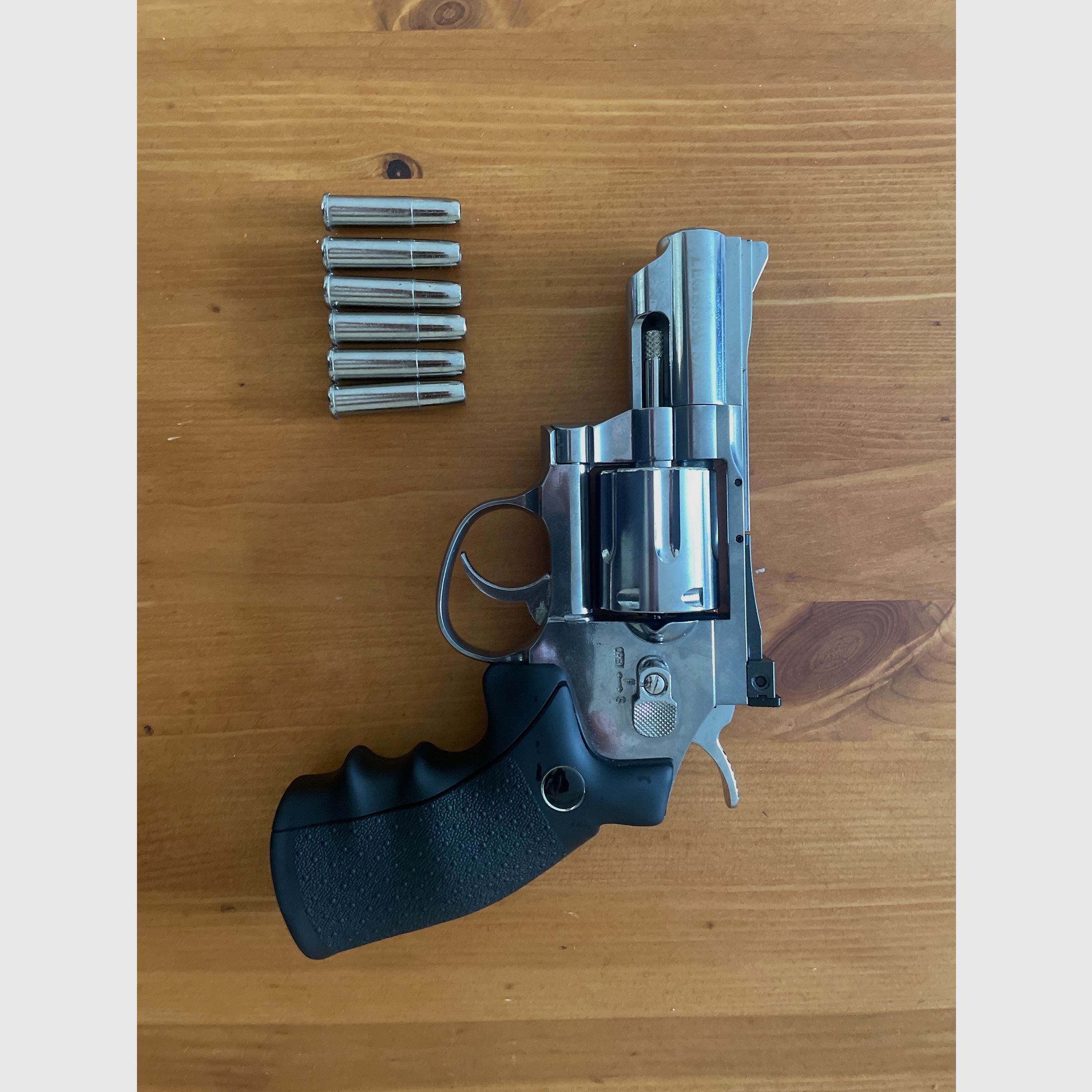 Legends S25 CO2 Revolver cal. 4.5 Diabolo/round balls