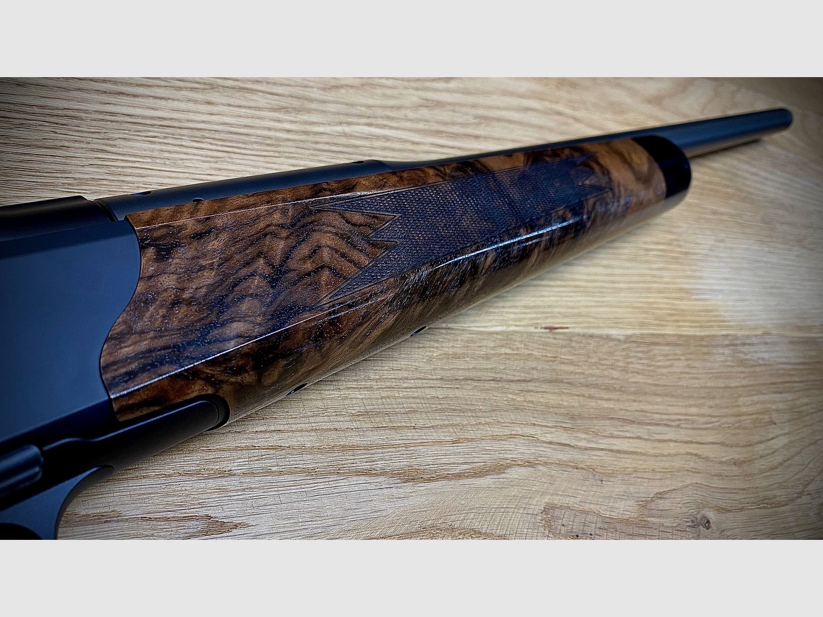 Blaser R8 mit Safari-Schaft / 52cm SW Lauf .308 / Holzklasse 7 / Rote Schaftkappe / Finanzierung möglich!