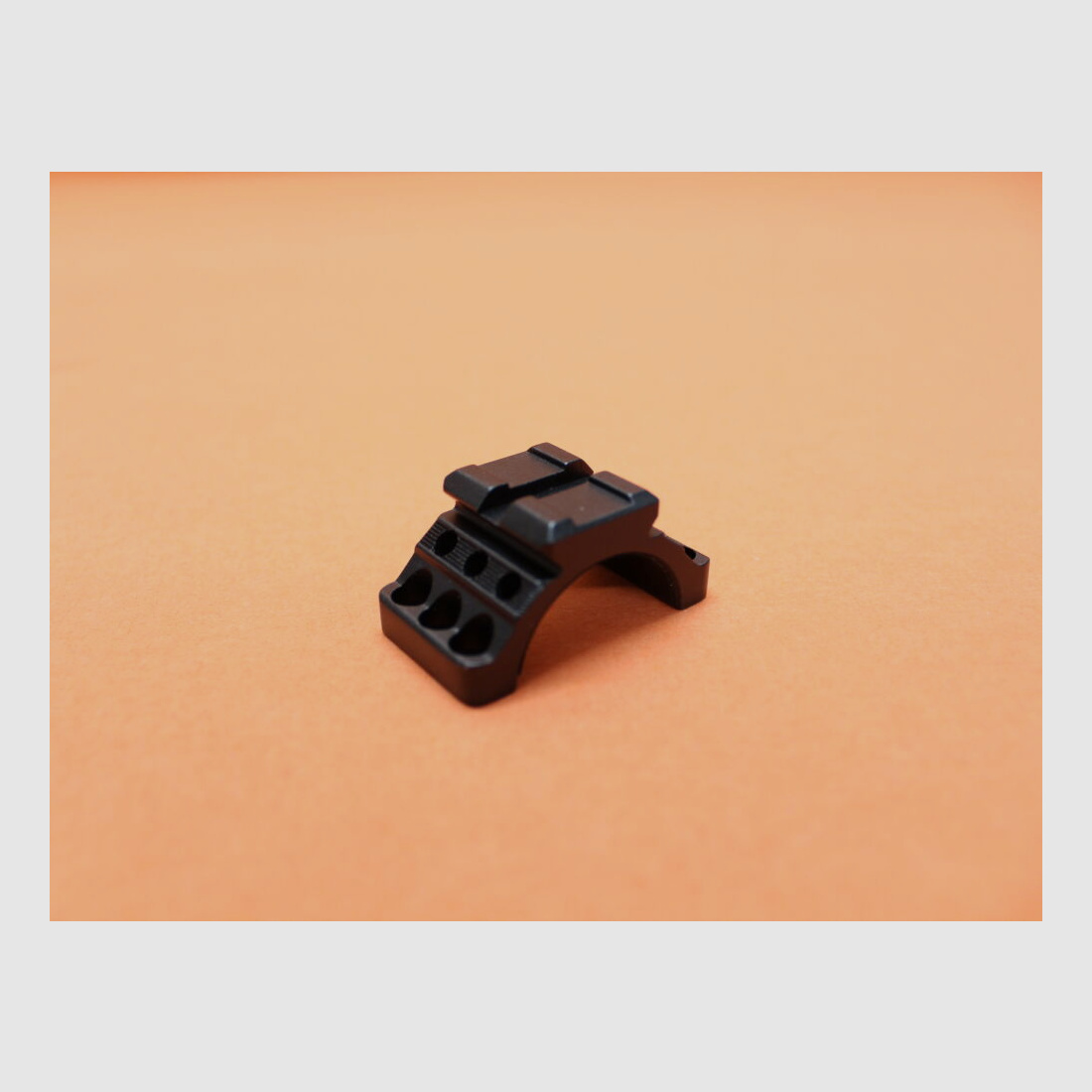 UTG - Leapers UTG Accushot Top Ring Cover 30mm (RG3TR125) mit Picatinnyprofil/ Ersetzt die obere Ringhälfte