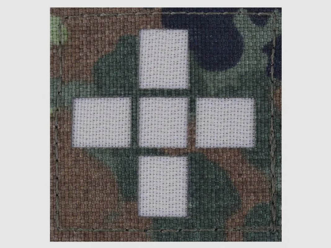 Zentauron Patch Rot Kreuz BW groß