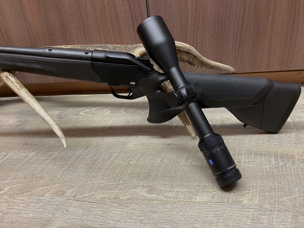 Blaser R8 Ultimate, con Zeiss Conquest V6 2,5-15x56 M, cañón corto