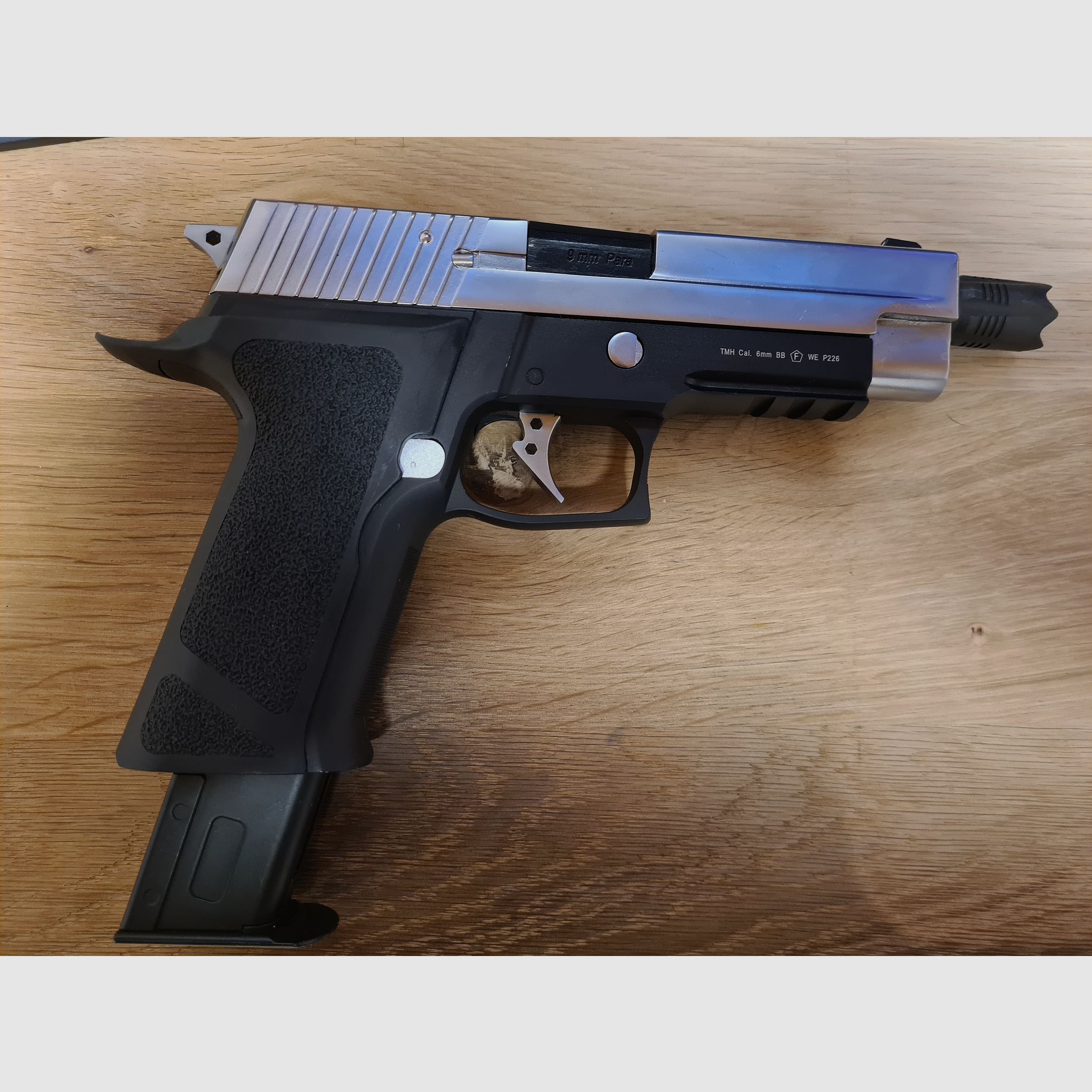 WE P-Virus 226 GBB, image 1 sur 2