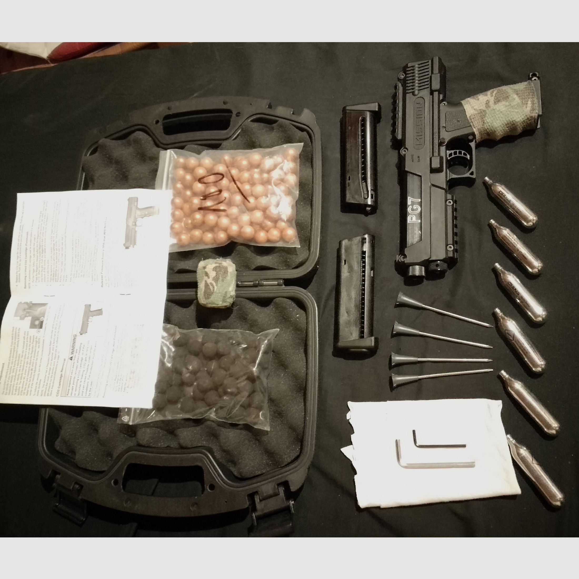 Ähnlich Tippmann Tipx Pg7 Mission Markierer .68 Zubehör Tuning  Paintballs Cal 68 Set 2 Magazine co2 Koffer Nagelgeschosse Rubberballs 