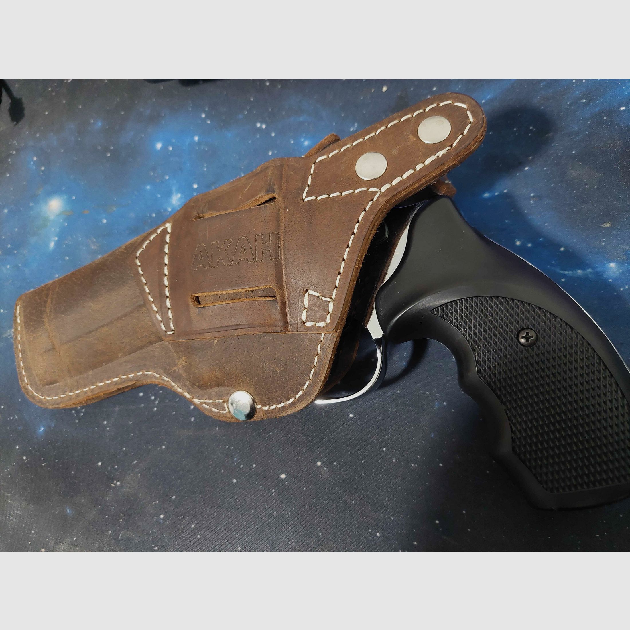 Ekol Viper Chrome 4,5 cala z kaburą S&W i nabojami