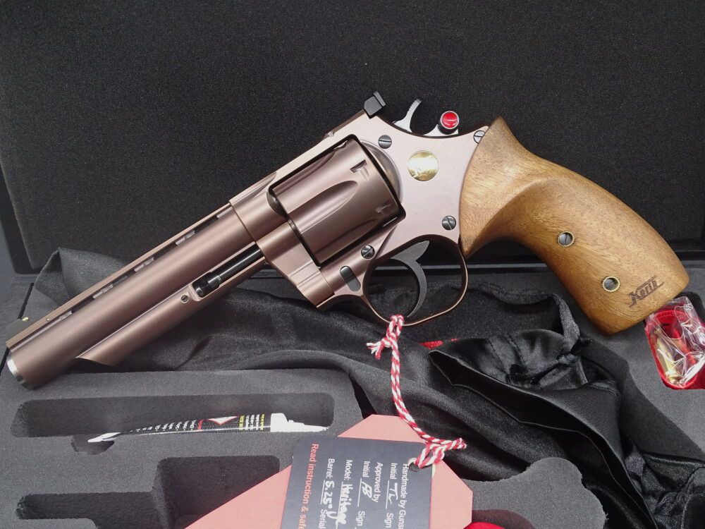 Korth Heritage / Bronze Kaliber .357 Magnum 5 1/2 " WIR HABEN IMMER KORTH REVOLVER AM LAGER