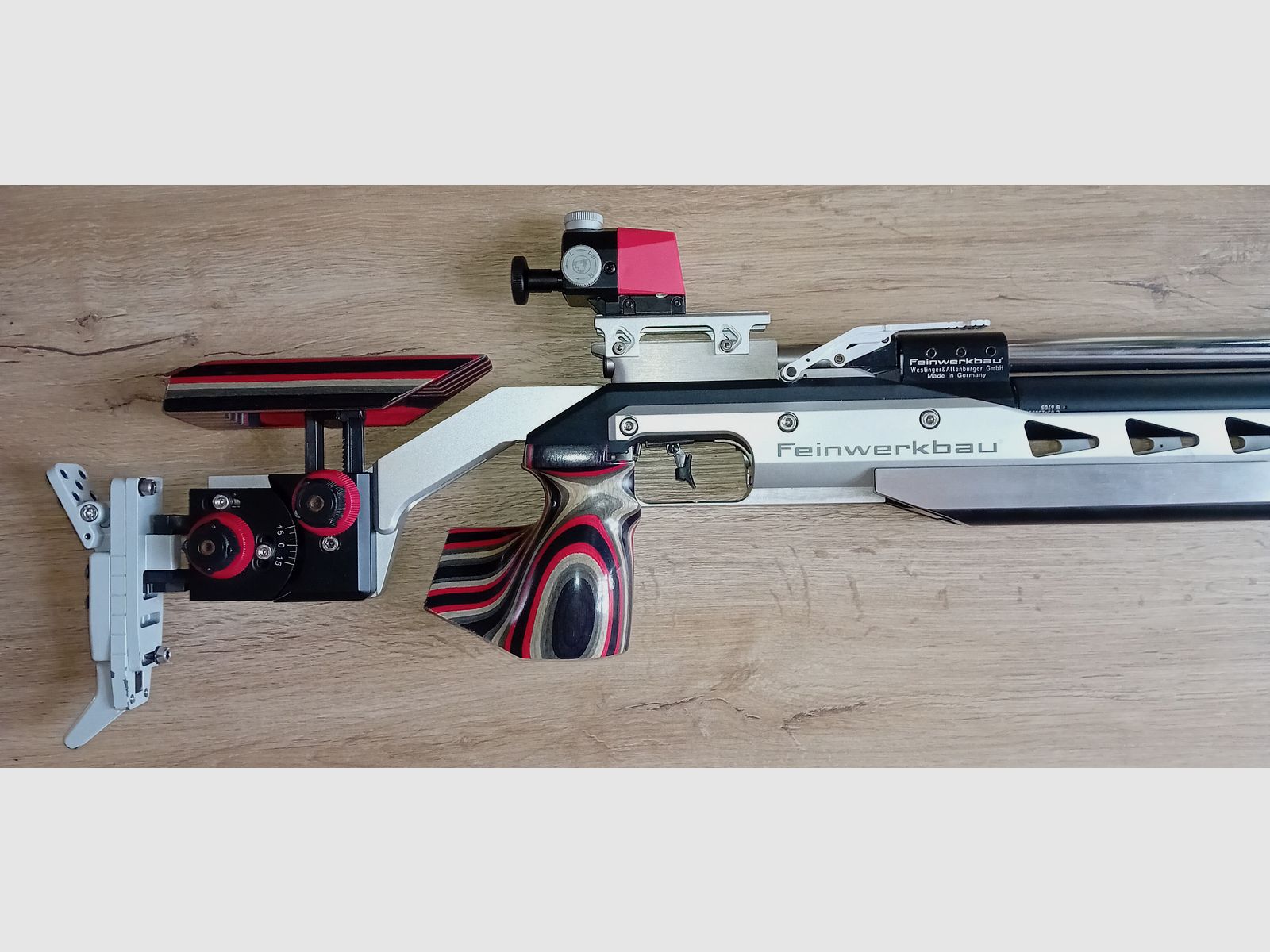 Press - Luftgewehr Feinwerkbau 700  ALU -  Rechts - Schaft