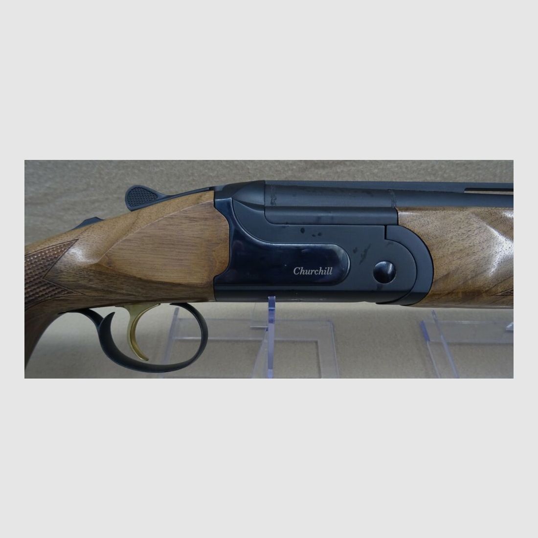 Akkar Silah Churchill 206 E Hunting Black II Lady gauche