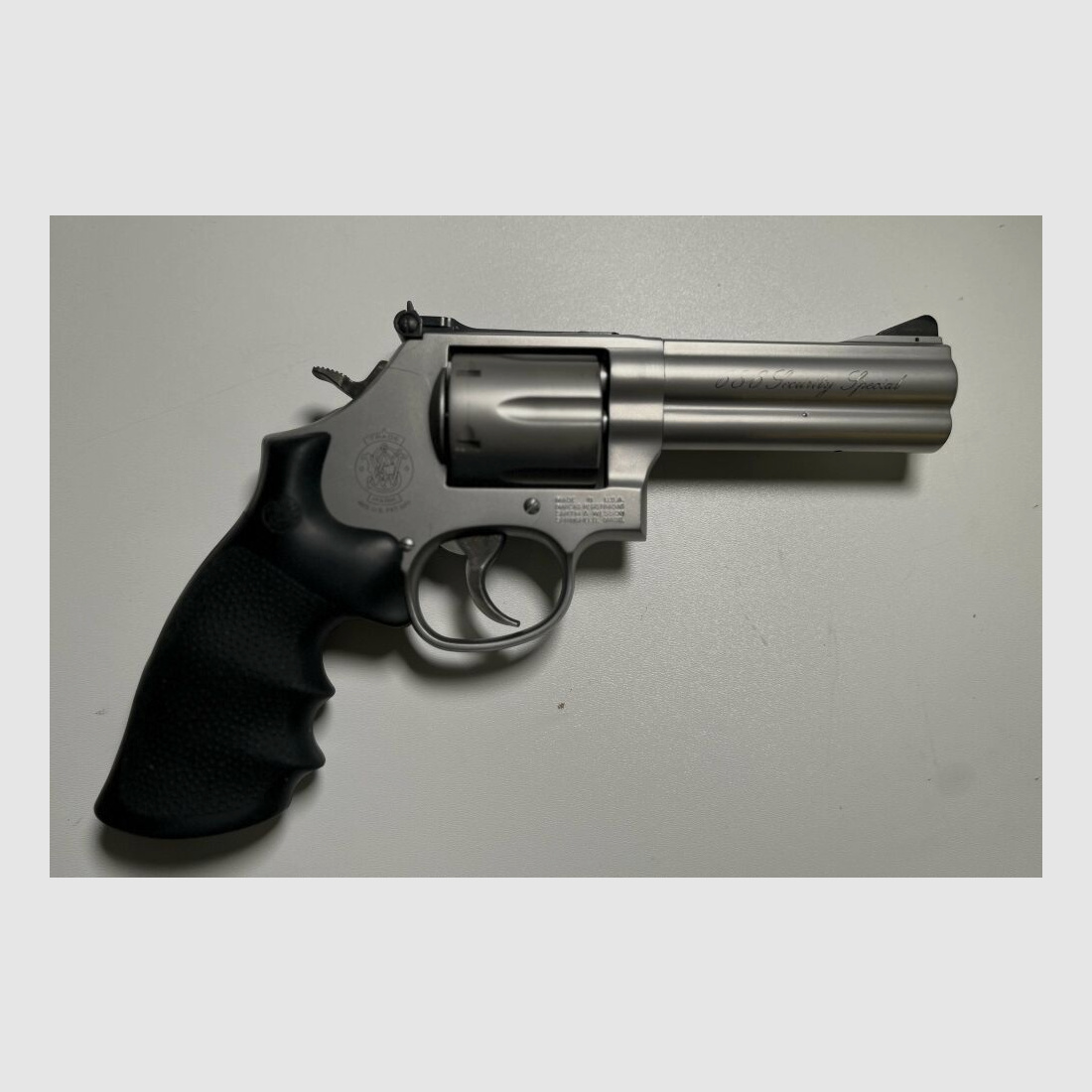 Smith & Wesson S&W Rev. M686 ".357 Security Special, 4", RB, ***	 .357Mag