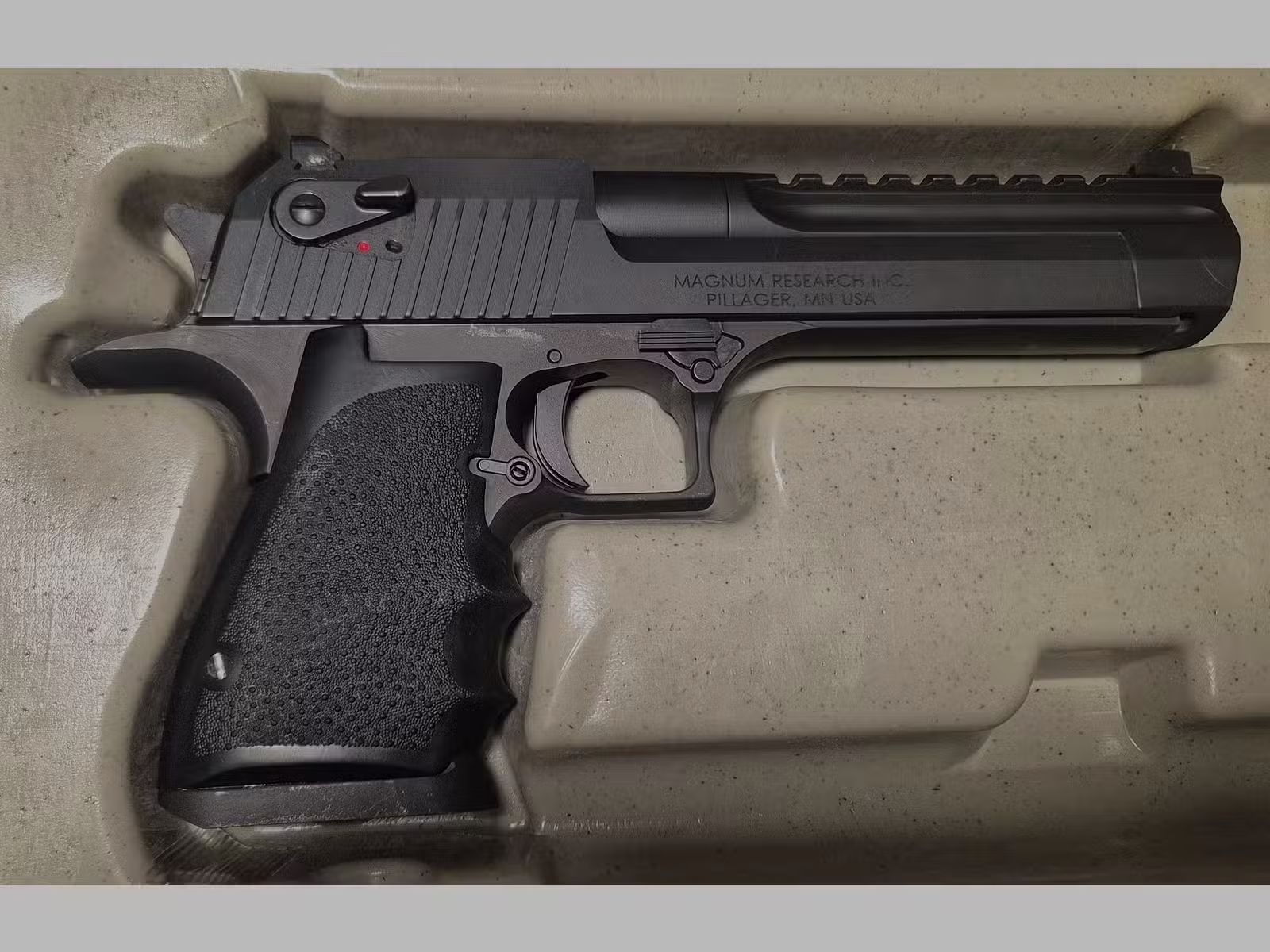 Magnum Research DESERT EAGLE .44 Magnum, 6" blued