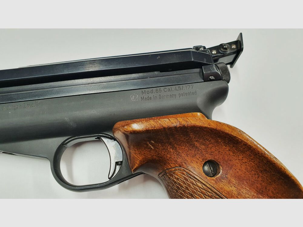 Feinwerkbau Feinwerkbau Mod. 65 4,5/.177 FWB 65 Mk. I, czterocyfrowy numer seryjny, sprężynowy / boczny dźwignia