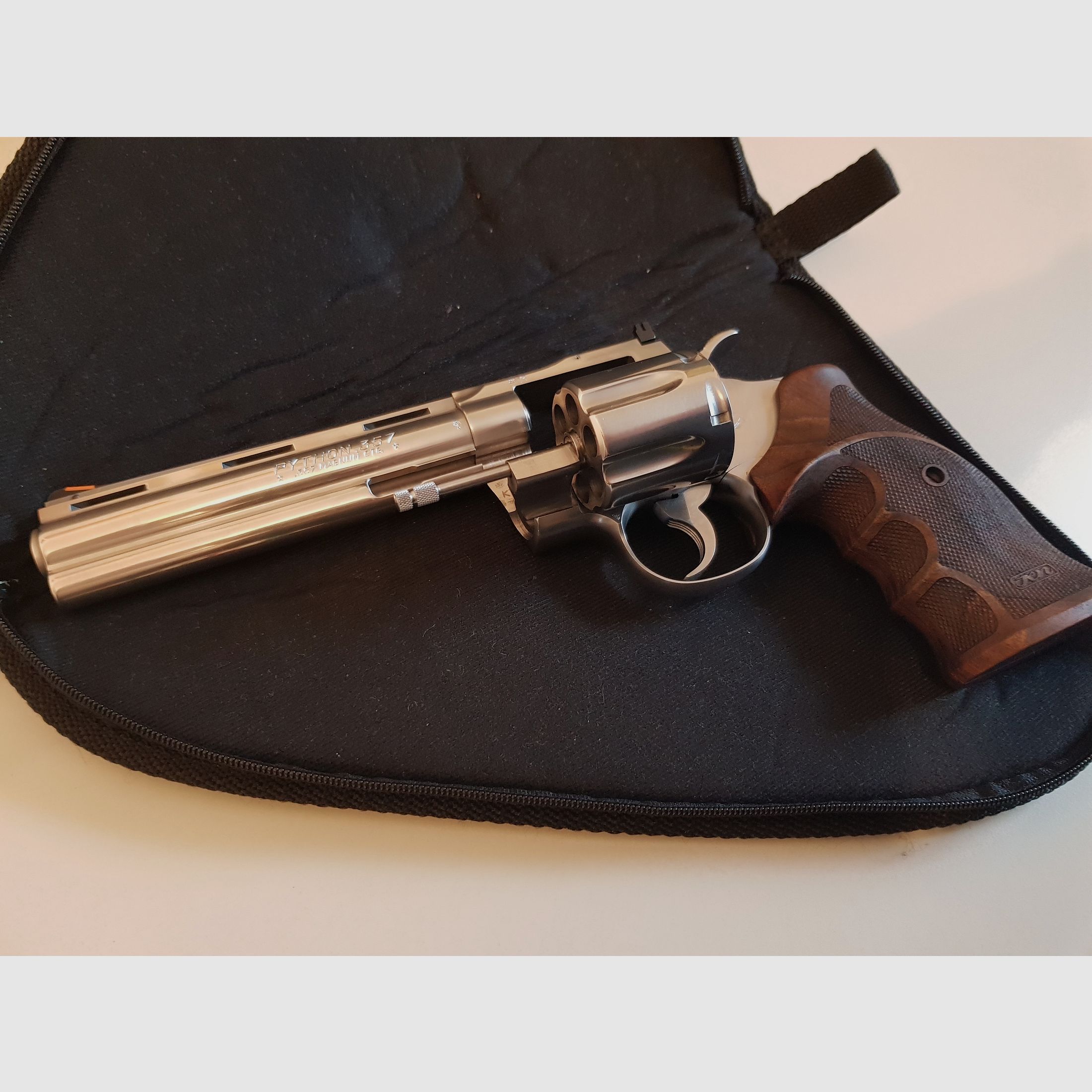 Colt Python .357Mag, 6 Zoll, Stainless