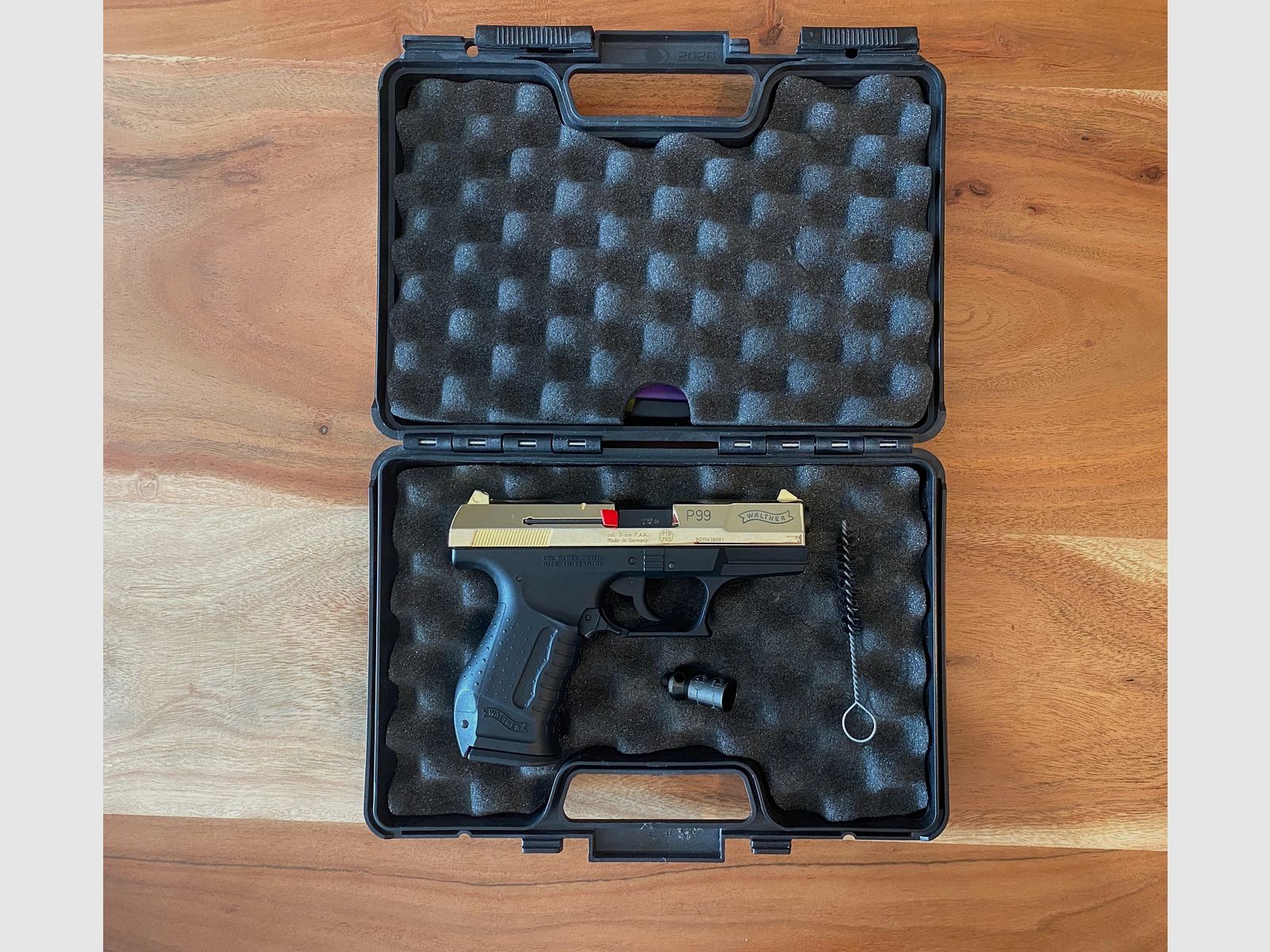 Walther P99 9mm P.A.K Sonderedition Gold