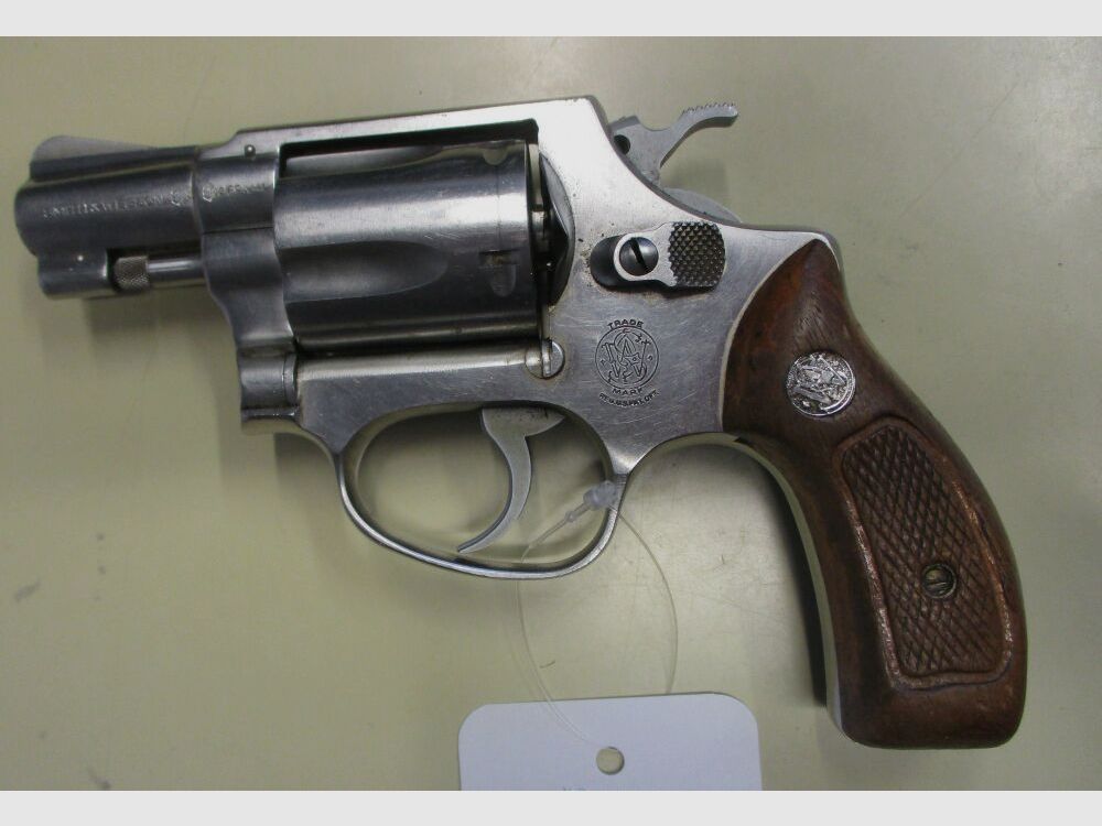 Smith & Wesson 60