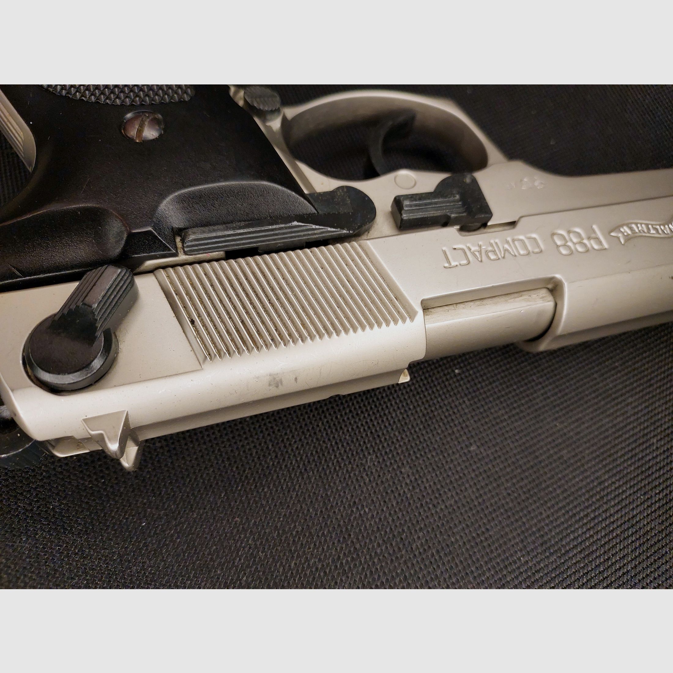 Walther P88-9 (P 88 Compact) pistola a salve 9mm P.A.K. nichelata (PTB 764) 3 magazine