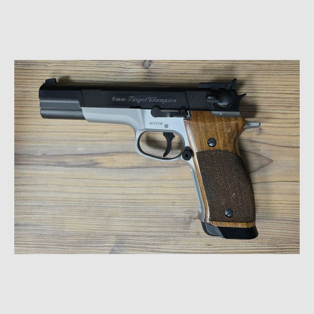 Smith & Wesson Target Champion